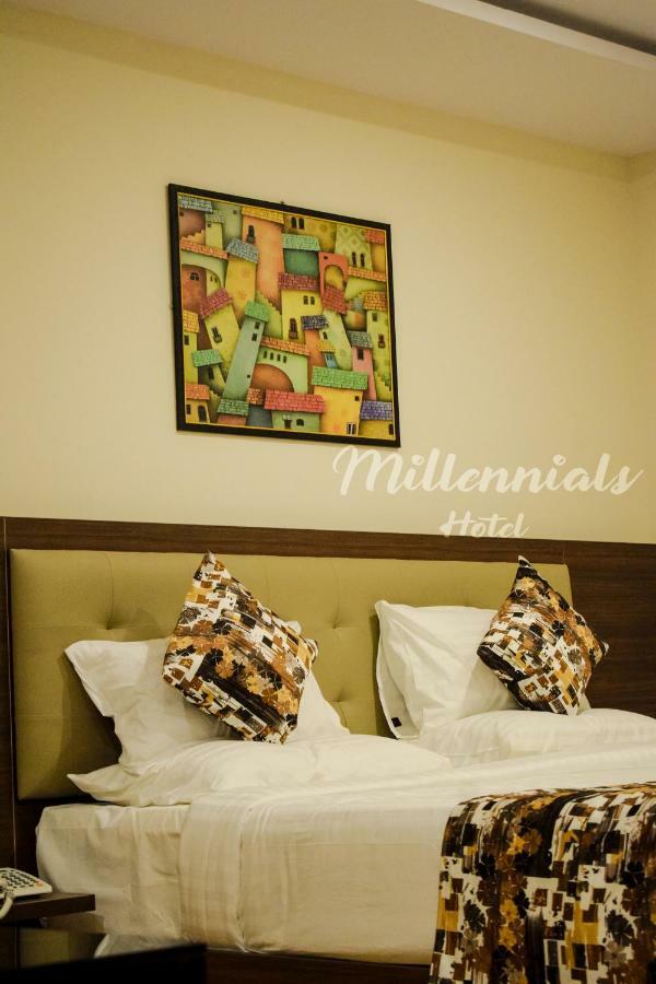 Millennials Hotel Bangalore Exteriör bild